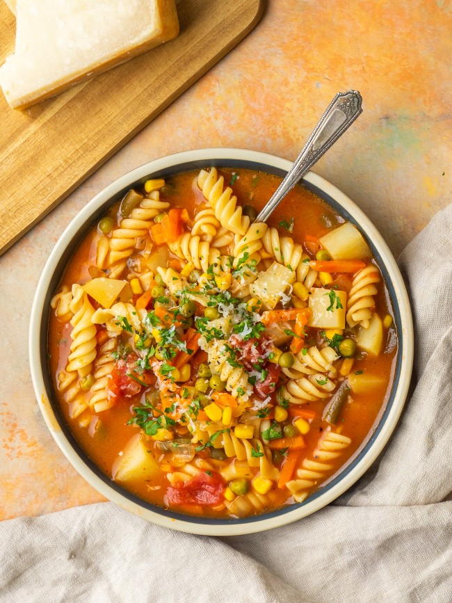 Classic Vegetable Soup (Progresso Copycat) - Vegetable Noodle Soup