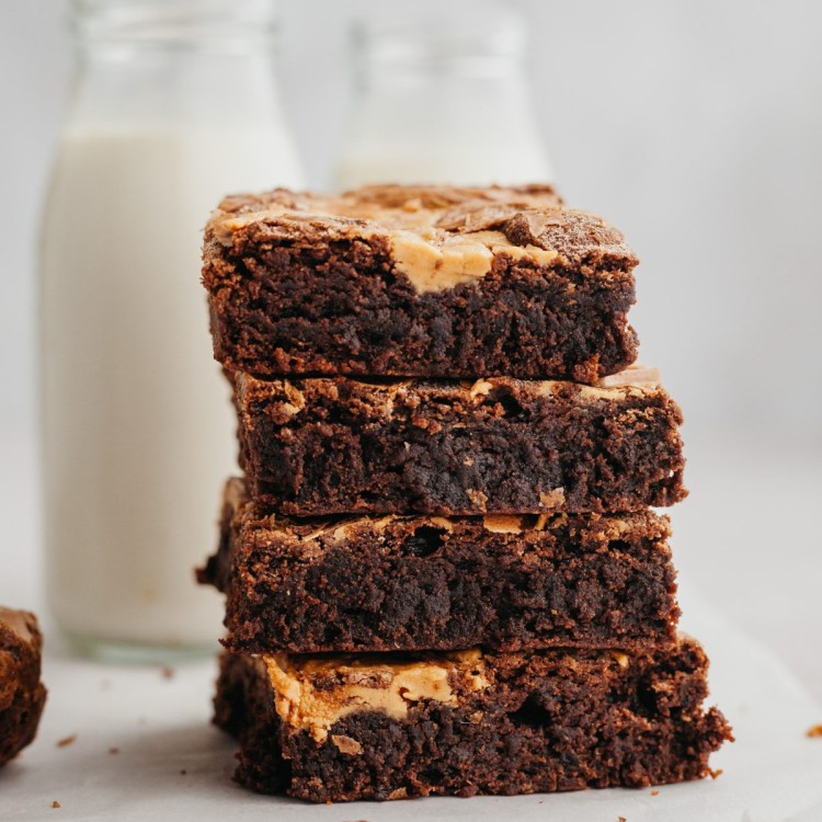 Side view of a stack of peanut butter brownies