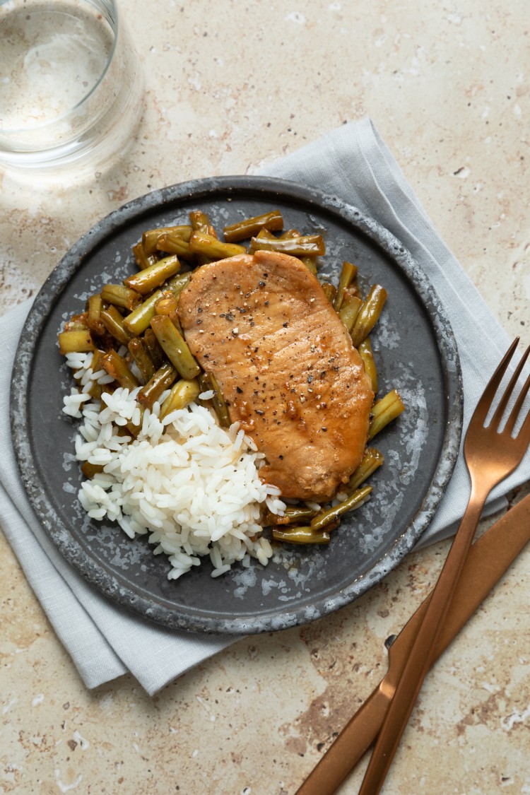Honey Garlic Pork Chops with Green Beans