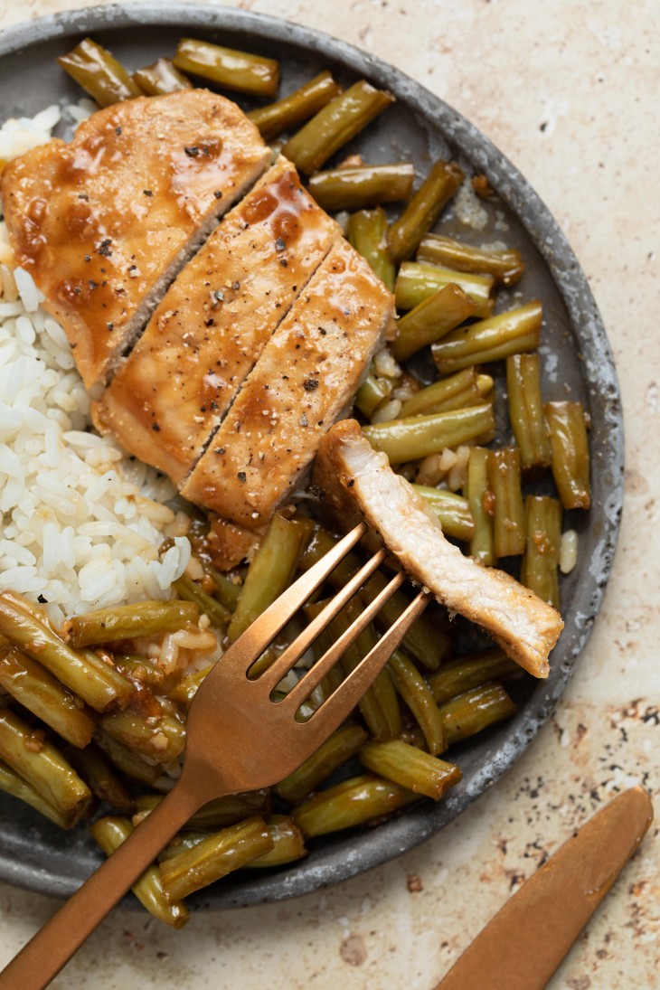 Honey Garlic Pork Chops with Green Beans