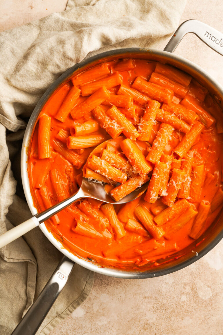 Rigatoni Alla Vodka - Creamy Vodka Pasta Recipe