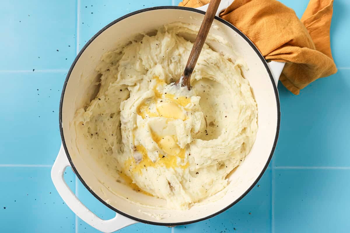 pot of creamy mashed potatoes